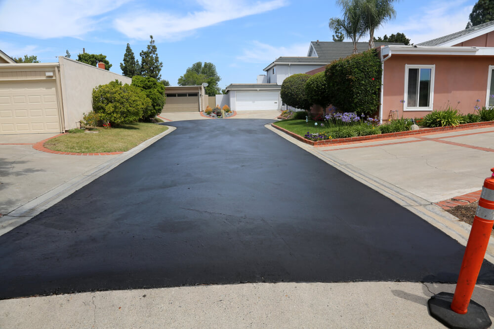 How to Choose the Best Asphalt Driveway Near Me for Commercial Properties